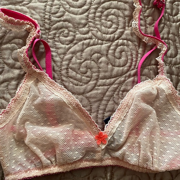 Bundle - Picture 2 of 7